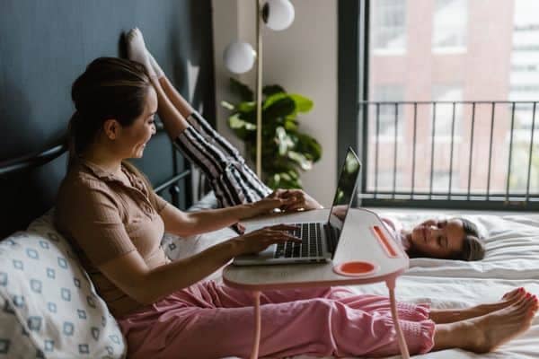 40 Best Jobs For Stay At Home Moms With No Experience