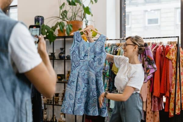 11 Best Apps To Sell Clothes Online