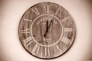 Making wooden clocks