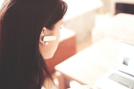 Get a job as a customer service representative at home to make money